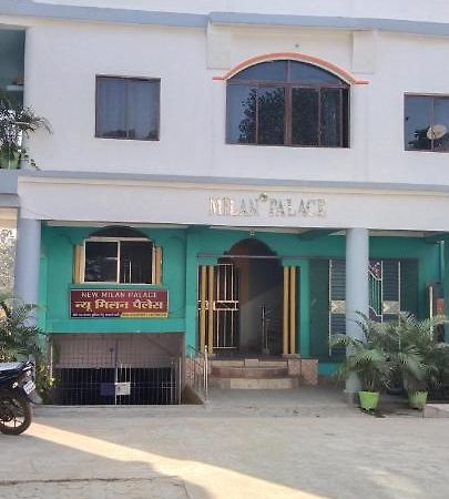 New Milan Palace, Deoghar Bagian luar foto